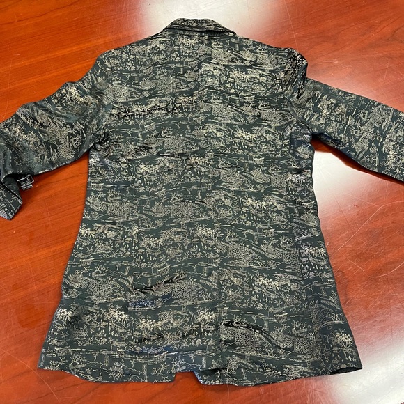 Chico’s Asian Print Silk Blend Shirt (0 = Small/4) - Picture 5 of 6